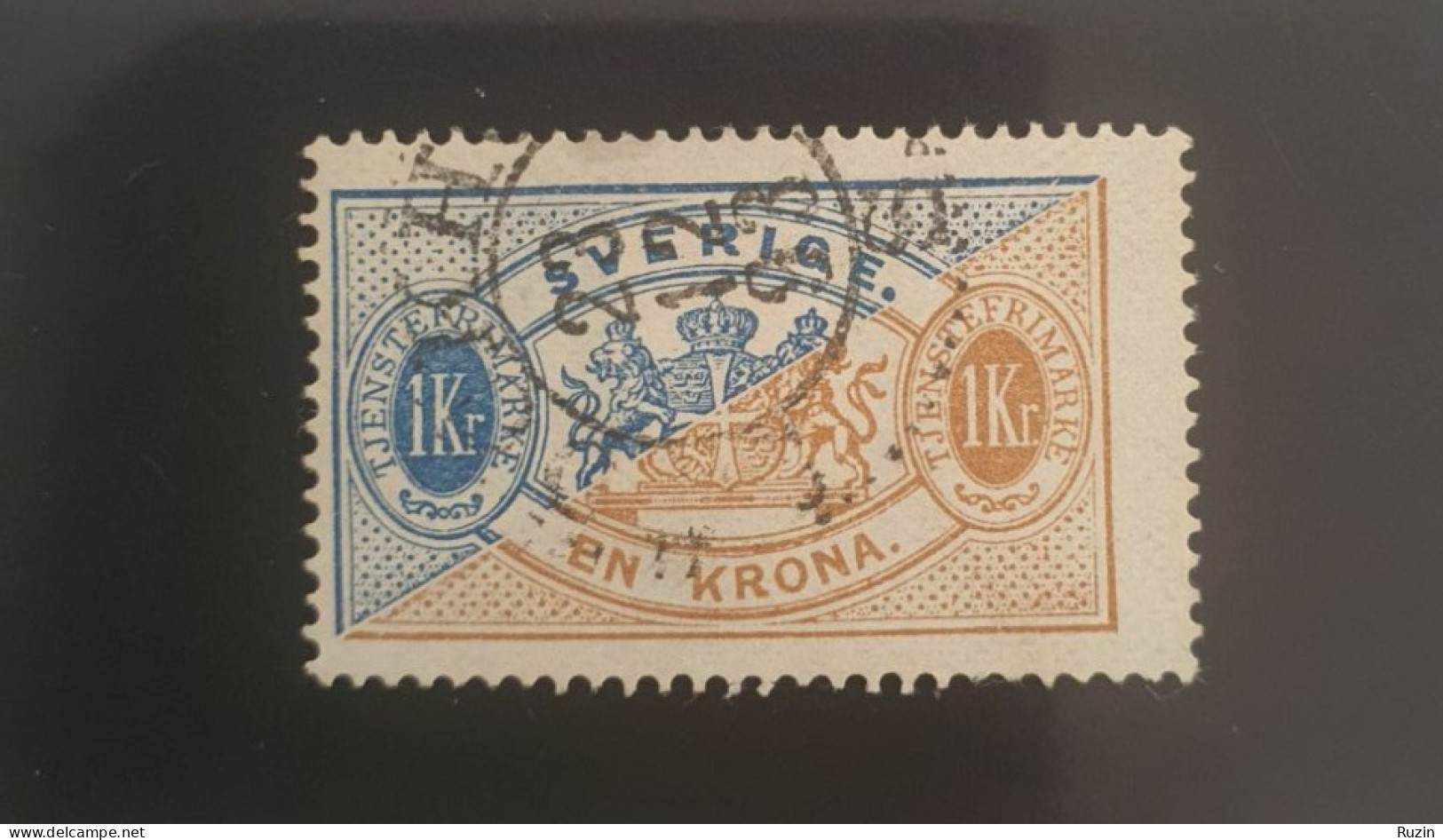 Sweden Stamp - Coat Of Arms1 Kr.  Hinged - Used Stamps