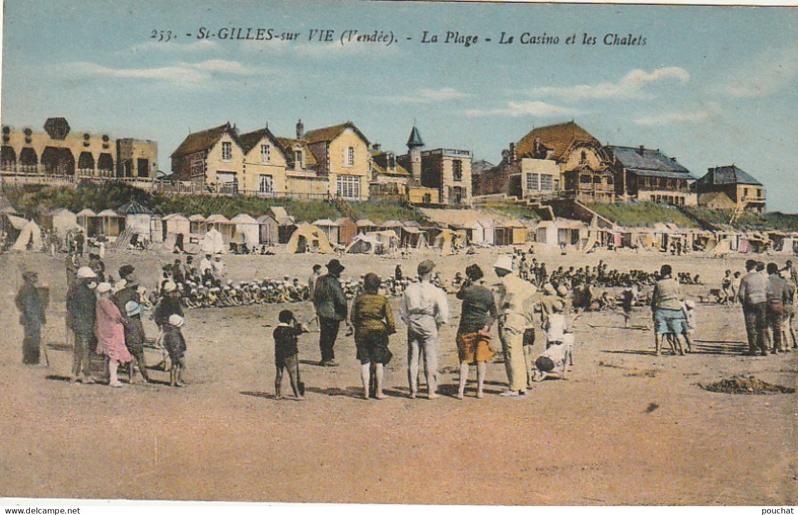 VE 4-(85) SAINT GILLES SUR VIE - LA PLAGE - LE CASINO ET LES CHALETS - ANIMATION - CARTE COLORISEE  - 2 SCANS - Saint Gilles Croix De Vie