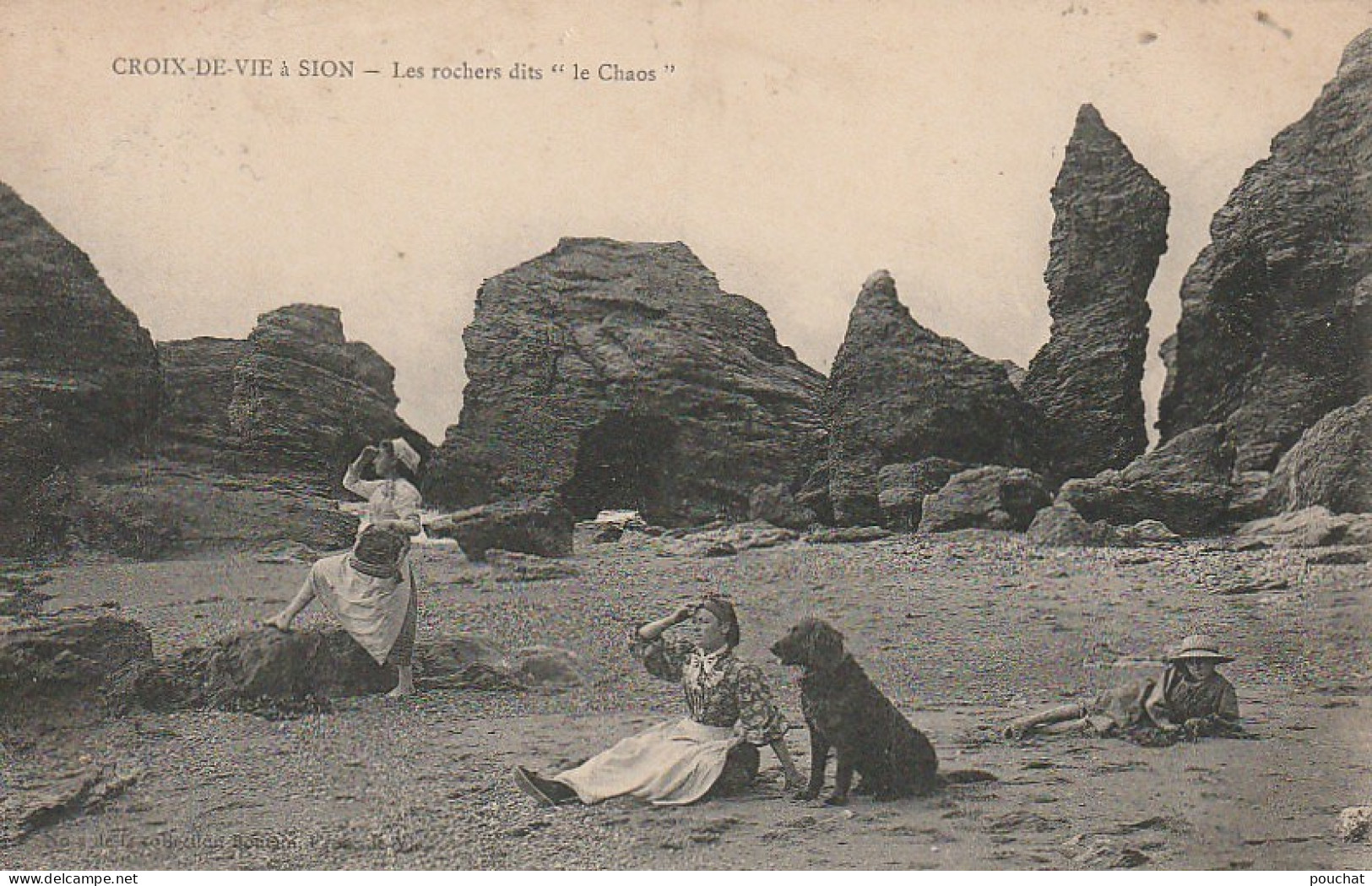 VE 4-(85) CROIX DE VIE A SION - LES ROCHERS DITS " LE CHAOS " - FEMMES AVEC CHIEN  - 2 SCANS - Other & Unclassified