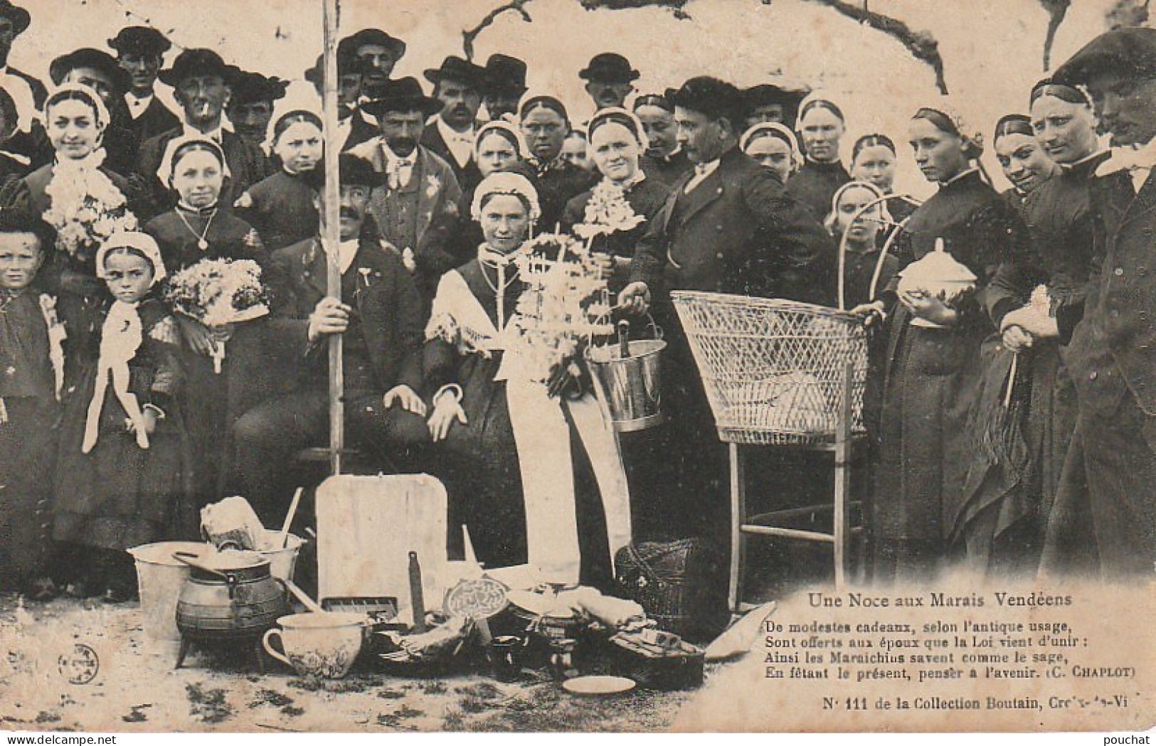 VE 4-(85) UNE NOCE AUX MARAIS VENDEENS - MARIES ET CADEAUX - 2 SCANS - Bekende Personen