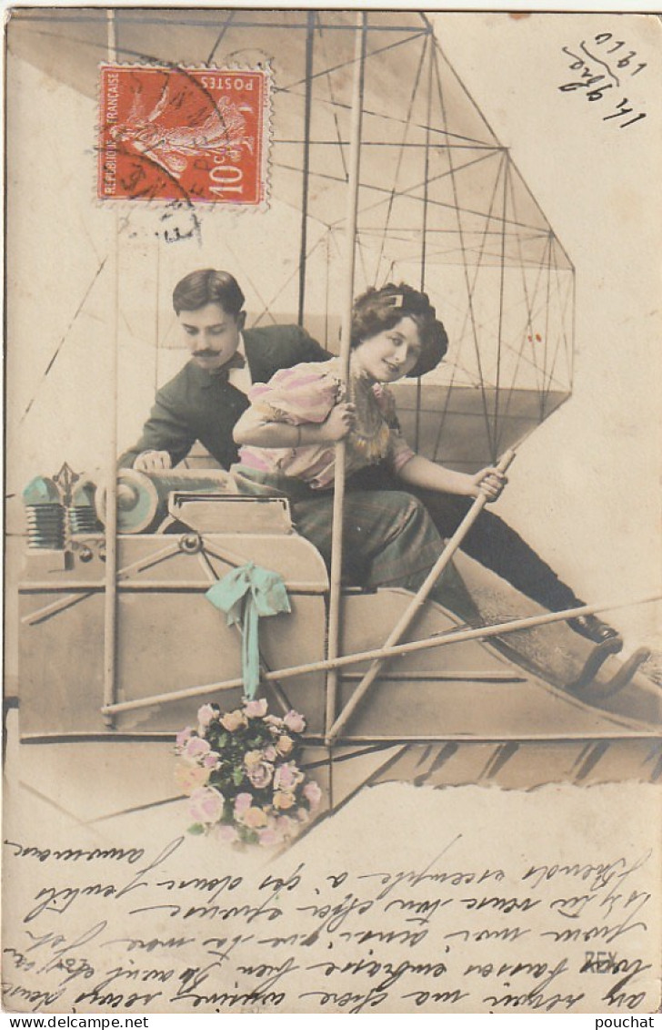 VE 12- CARTE FANTAISIE - COUPLE PILOTANT UN AEROPLANE  - 2 SCANS - Couples