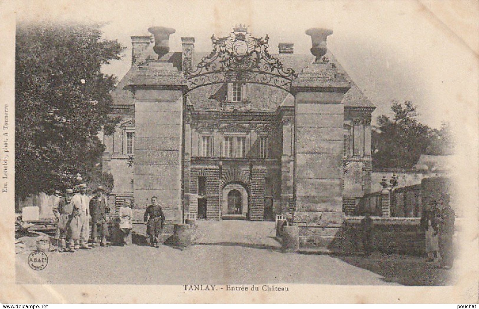 VE 14-(89) TANLAY - ENTREE DU CHATEAU - ANIMATION - 2 SCANS - Tanlay