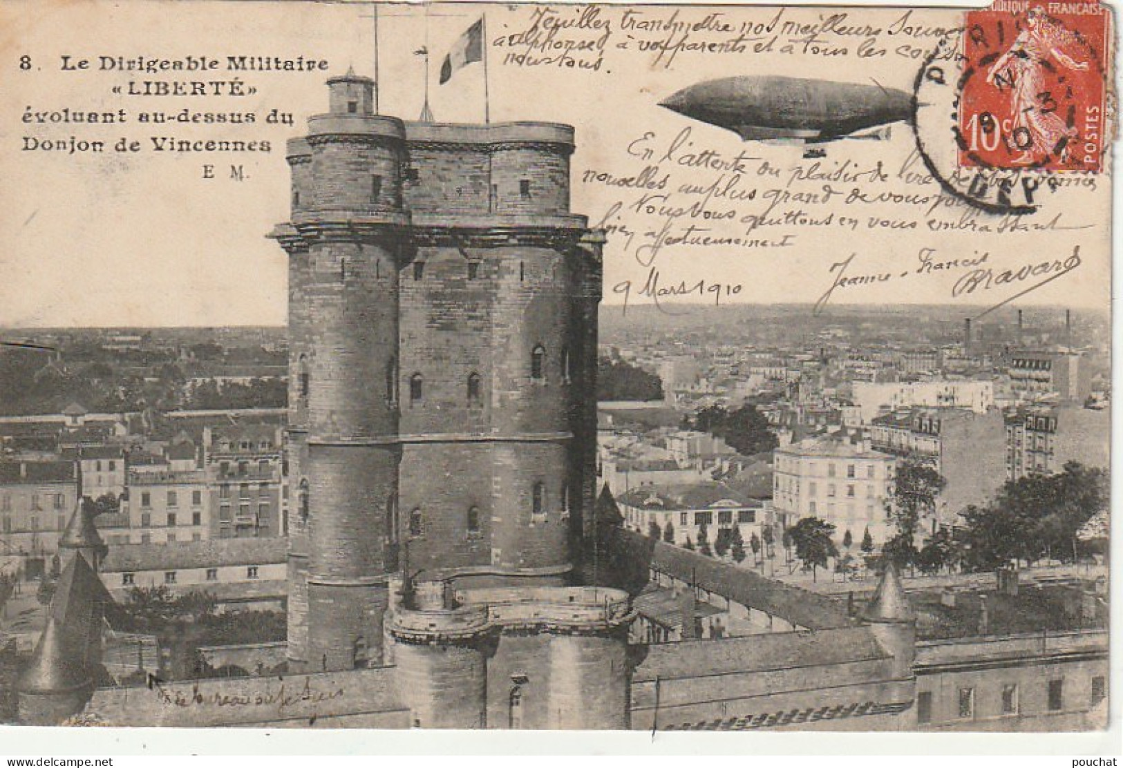 VE 19 -(94) LE DIRIGEABLE MILITAIRE " LIBERTE " EVOLUANT AU DESSUS DU DONJON DE VINCENNES - 2 SCANS - Vincennes