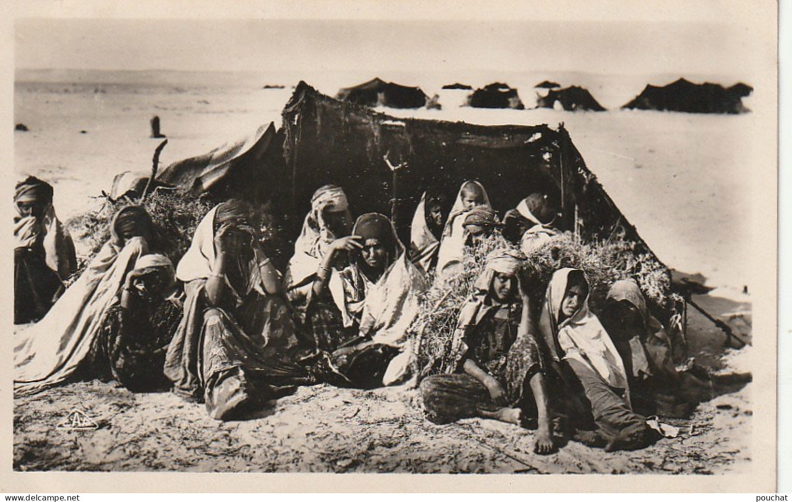 VE 21-( MAROC ) SCENES ET TYPES DU MAROC - CAMPEMENT DE NOMADES AU DESERT - 2 SCANS - Autres & Non Classés