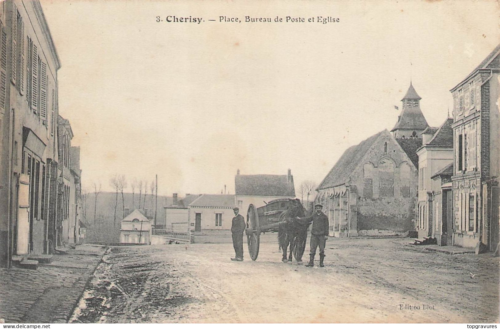 28 Cherisy Place Bureau De Poste Et Eglise - Autres & Non Classés