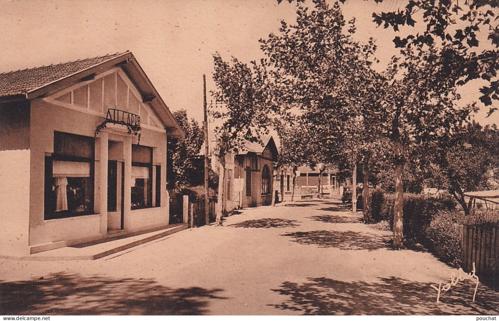 TE Nw28-(33) ARES - RUE DU 14 JUILLET - Arès