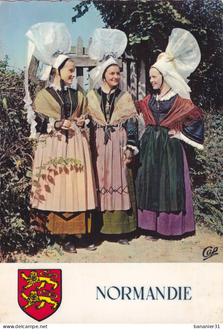 CPSM NORMANDIE - FOLKLORE - COSTUMES FEMMES - COTENTIN PAYSANNES Coiffes De Montebourg Hague Val De Saire - Costumes