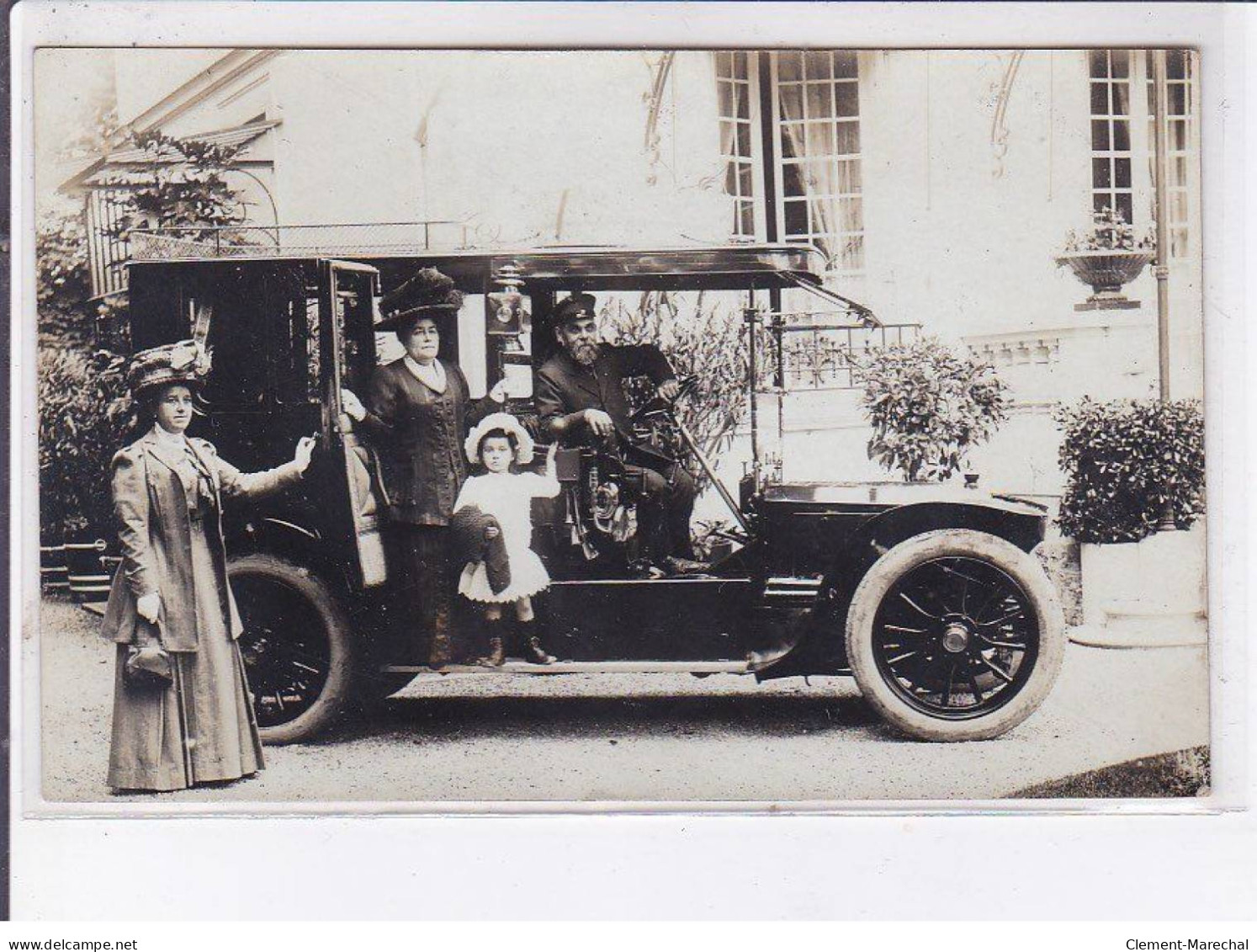 CHATOU: 22 Avenue De Brimont, Automobile - Très Bon état - Chatou