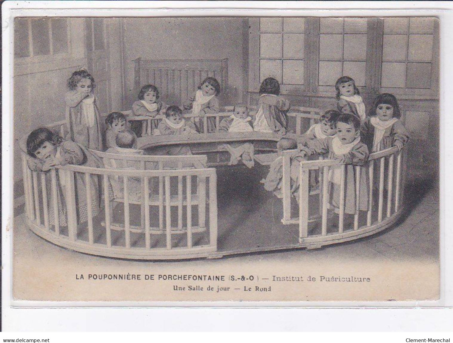 PORCHEFONTAINE: La Pouponnière, Institut De Puériculture, Une Salle De Jour, Le Rond - état - Other & Unclassified