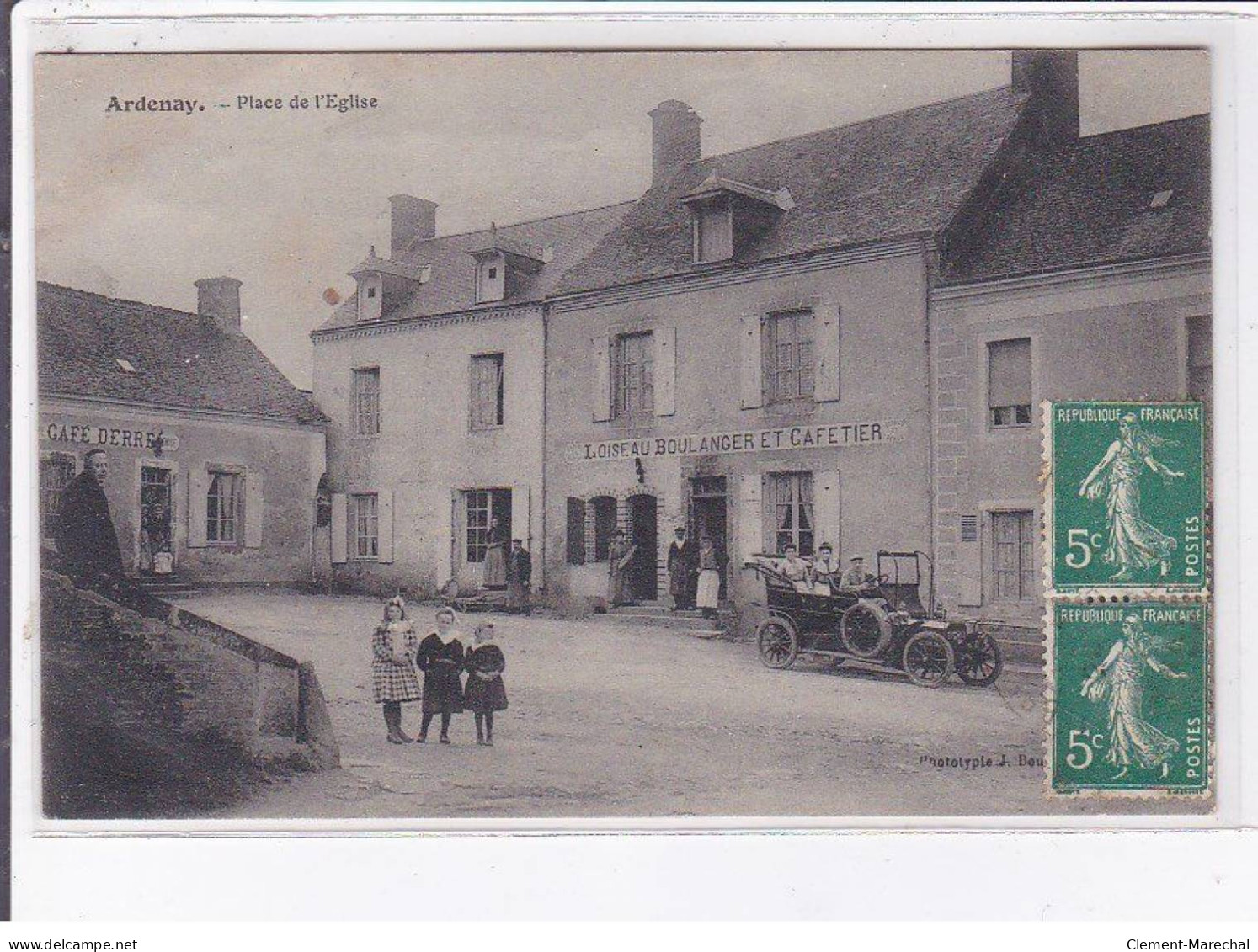 ARDENAY: Place De L'église, L'oiseau Boulanger Et Cafetier - Très Bon état - Autres & Non Classés