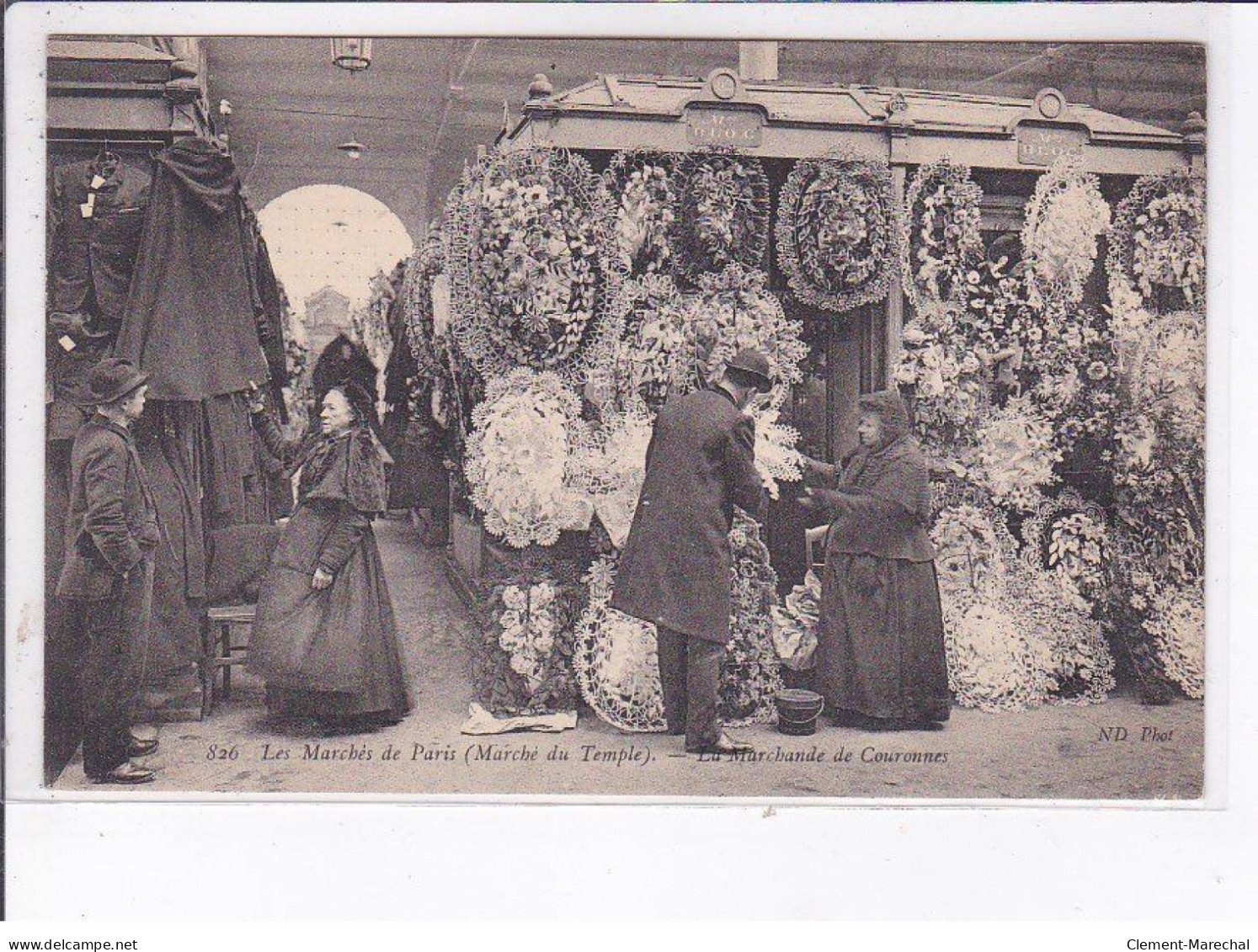 PARIS: Les Marchés De Paris, Marché Du Temple, La Marchande De Couronnes - Très Bon état - Paris (03)