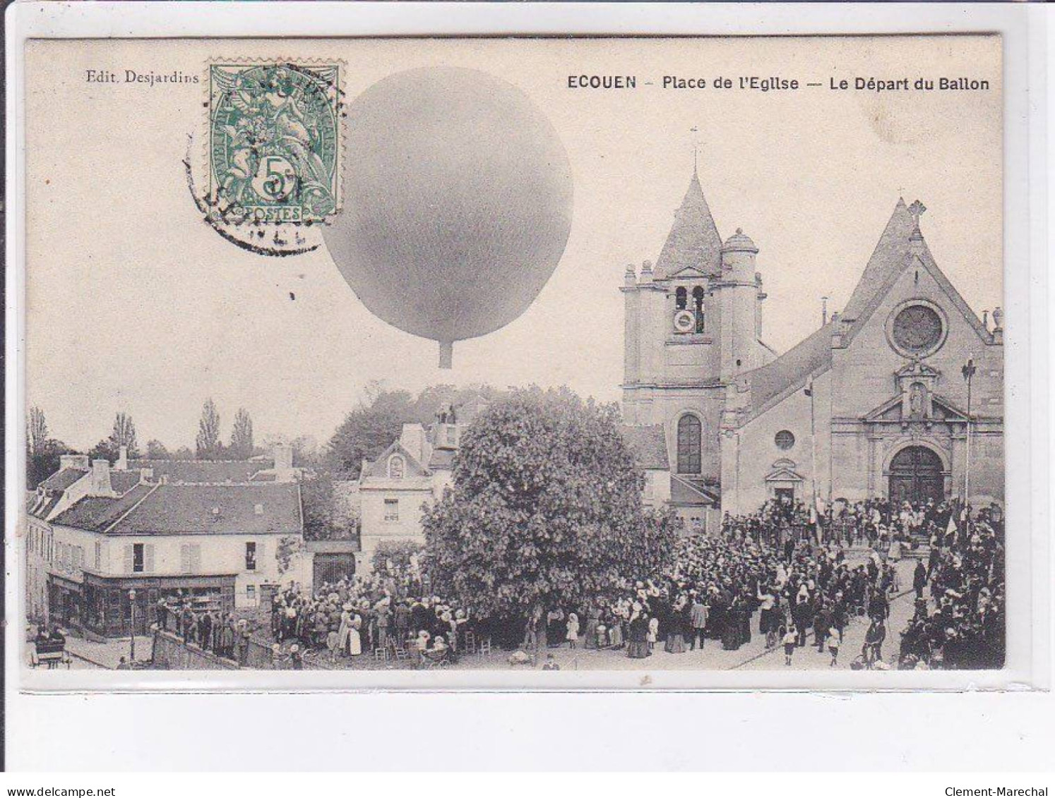 ECOUEN: Place De L'église, Le Départ Du Ballon - Très Bon état - Ecouen