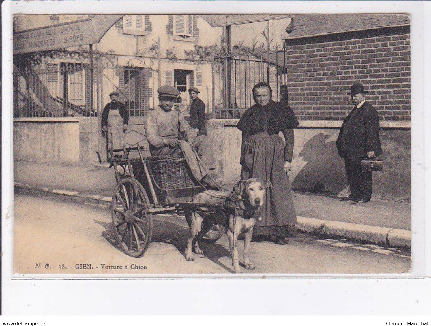 GIEN: Attelage De Chien, Voiture à Chien - état - Gien