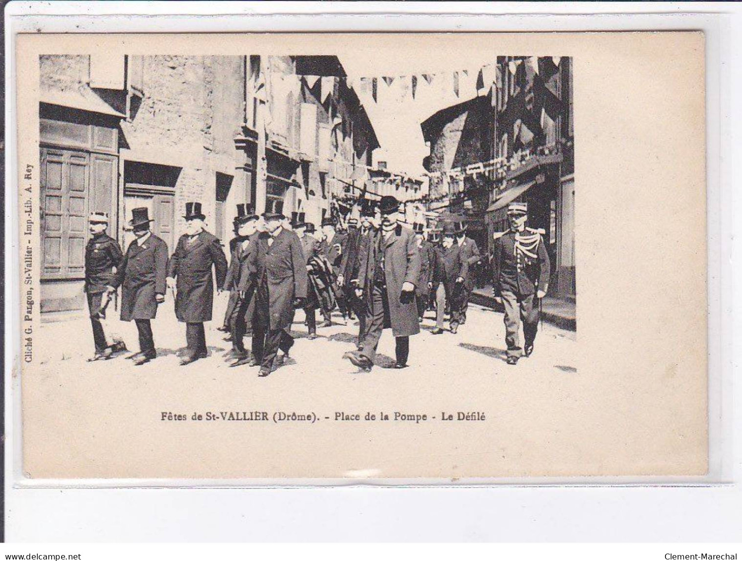 SAINT-VALLIER: Fêtes, Place De La Pompe, Le Défilé - Très Bon état - Other & Unclassified