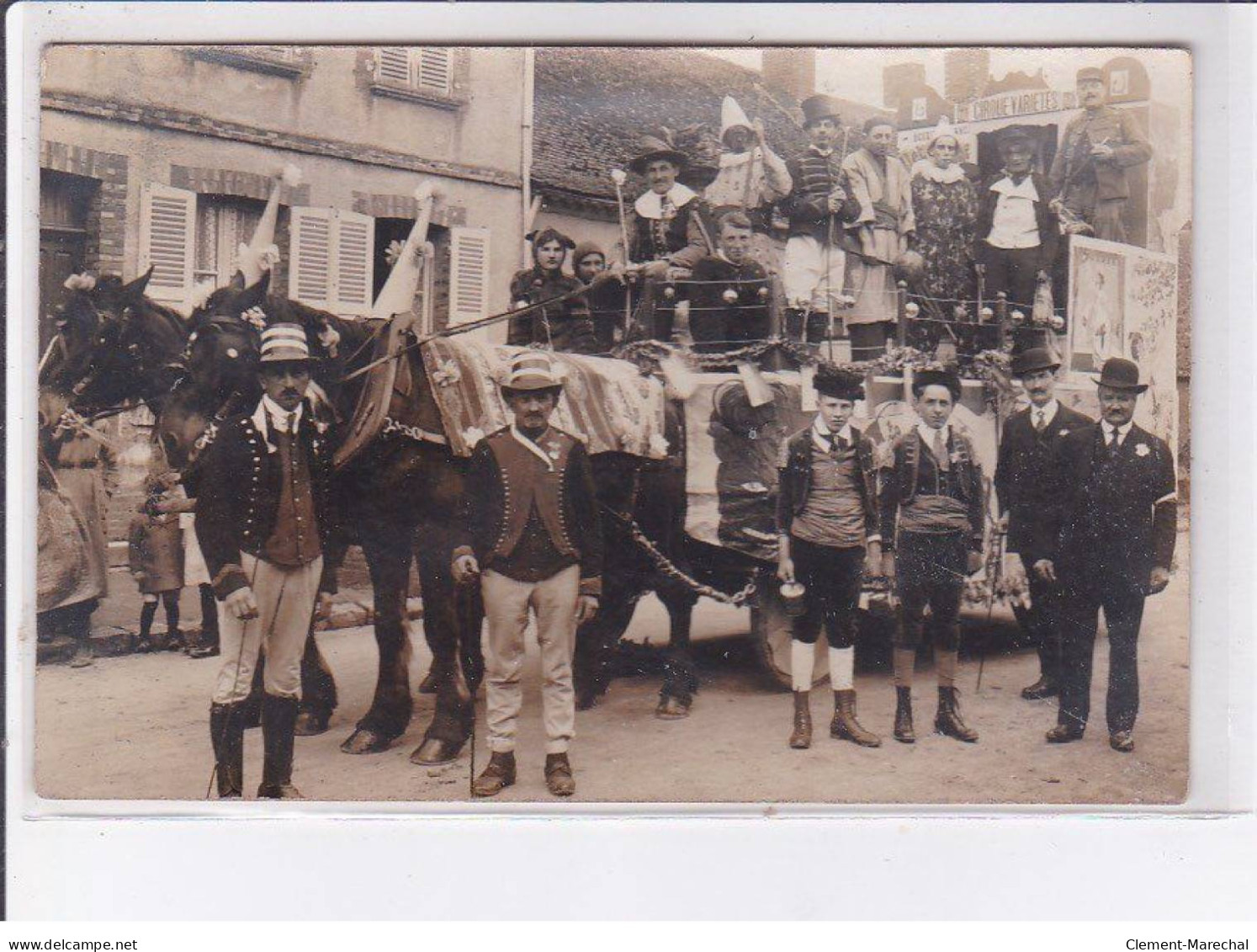 HAUTES-PYRENEE: Fête, Cavalcade, Cirque Variété, 2CPA - Très Bon état - Altri & Non Classificati