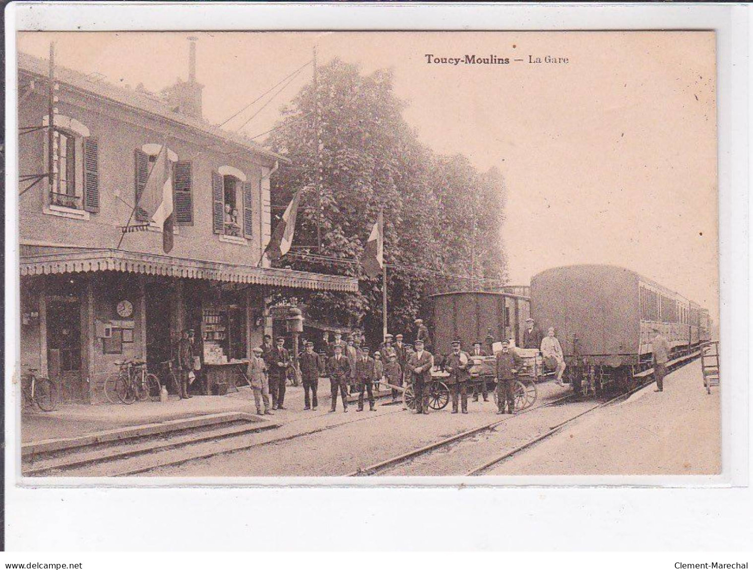 TOUCY-MOULINS: La Gare - Très Bon état - Toucy