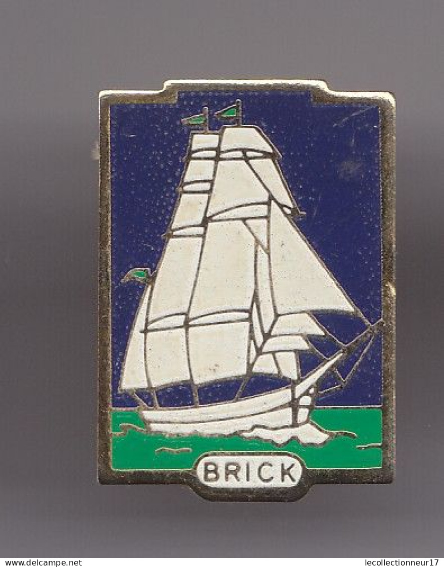 Pin's Bateau Voilier Brick Réf 6614 - Barcos