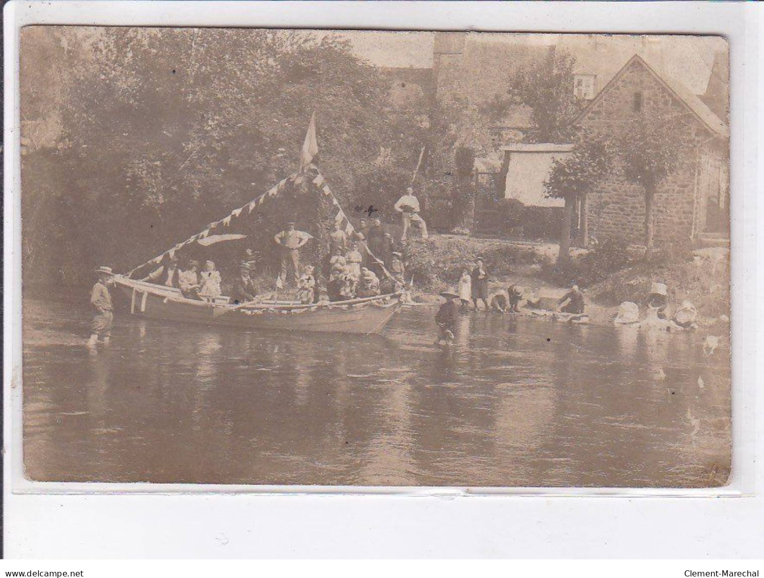 AVRANCHES: Fête - Très Bon état - Avranches