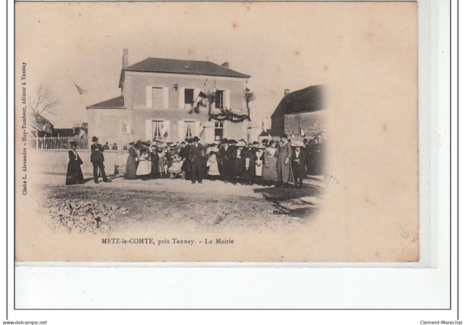 METZ LE COMTE, Près TANNAY - La Mairie - état - Sonstige & Ohne Zuordnung