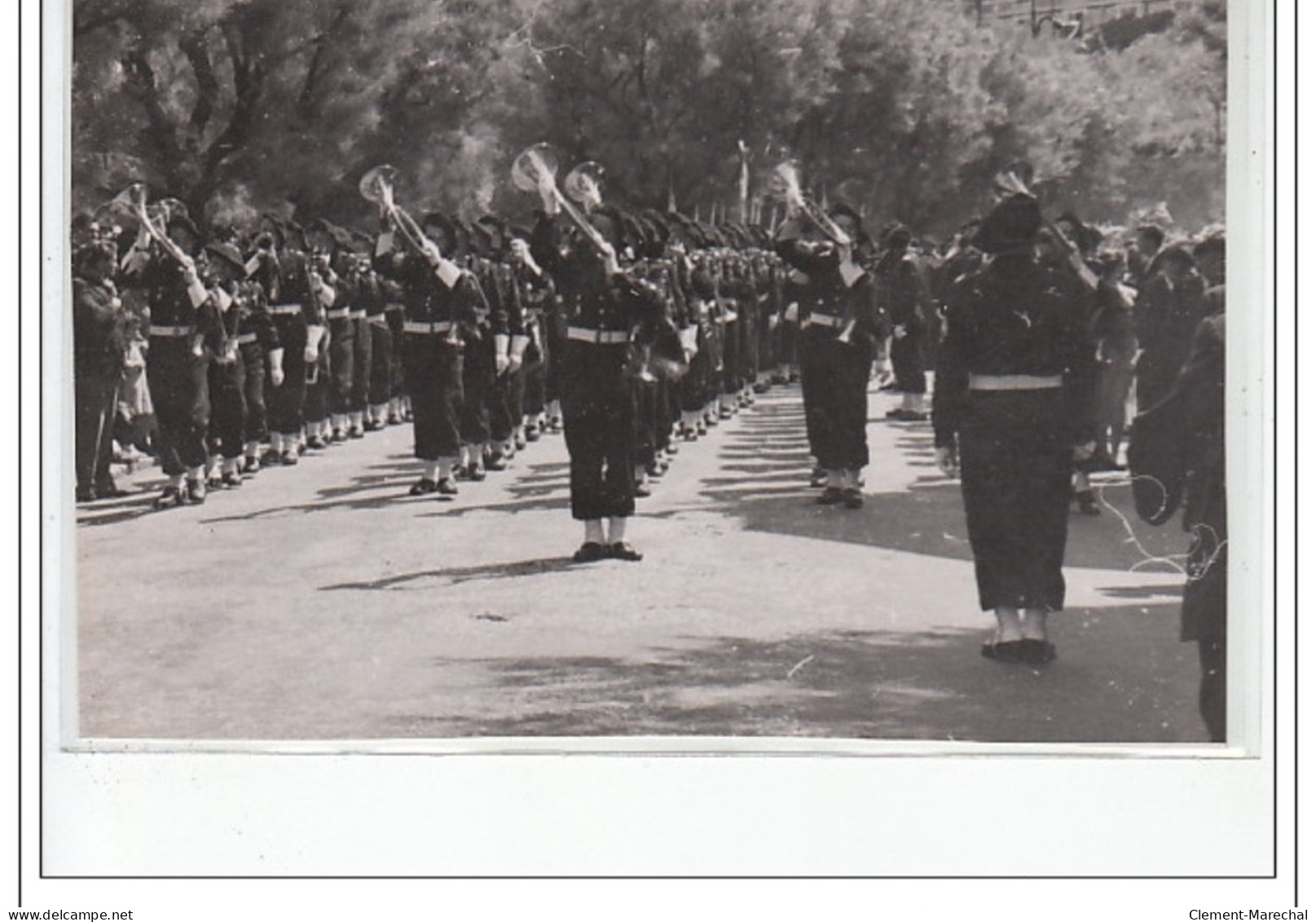 BIARRITZ : Lot De 7 Photos Format Cartes Photos D'un Défilé Militaire Vers 1945 - Très Bon état - Biarritz