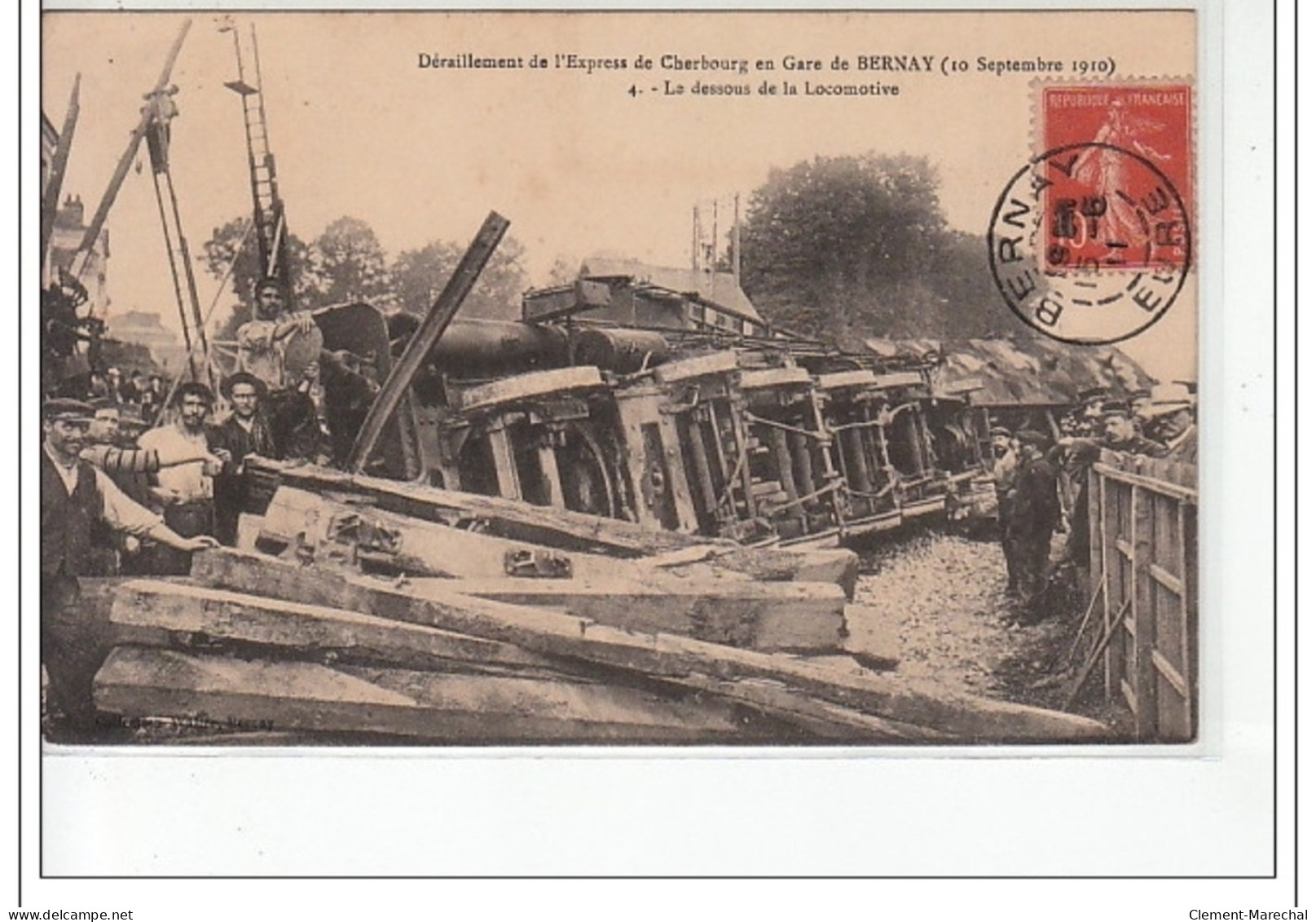 BERNAY - Déraillement De L'Express De Cherbourg Le 10 Septembre 1910 - Le Dessous De La Locomotive - Très Bon état - Bernay