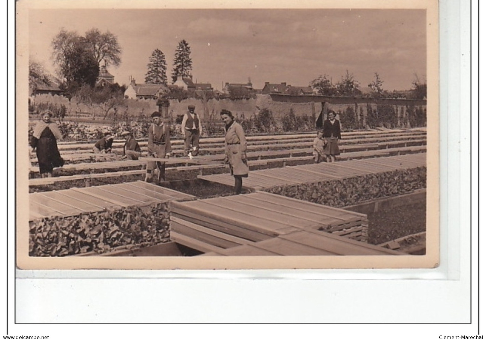 LOUVIERS - CARTE PHOTO - Très Bon état - Louviers