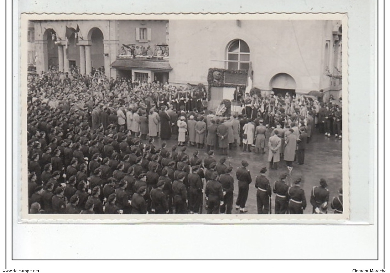 STRASBOURG : lot de 15 photos format cartes photos d'un défilé militaire vers 1945 - très bon état