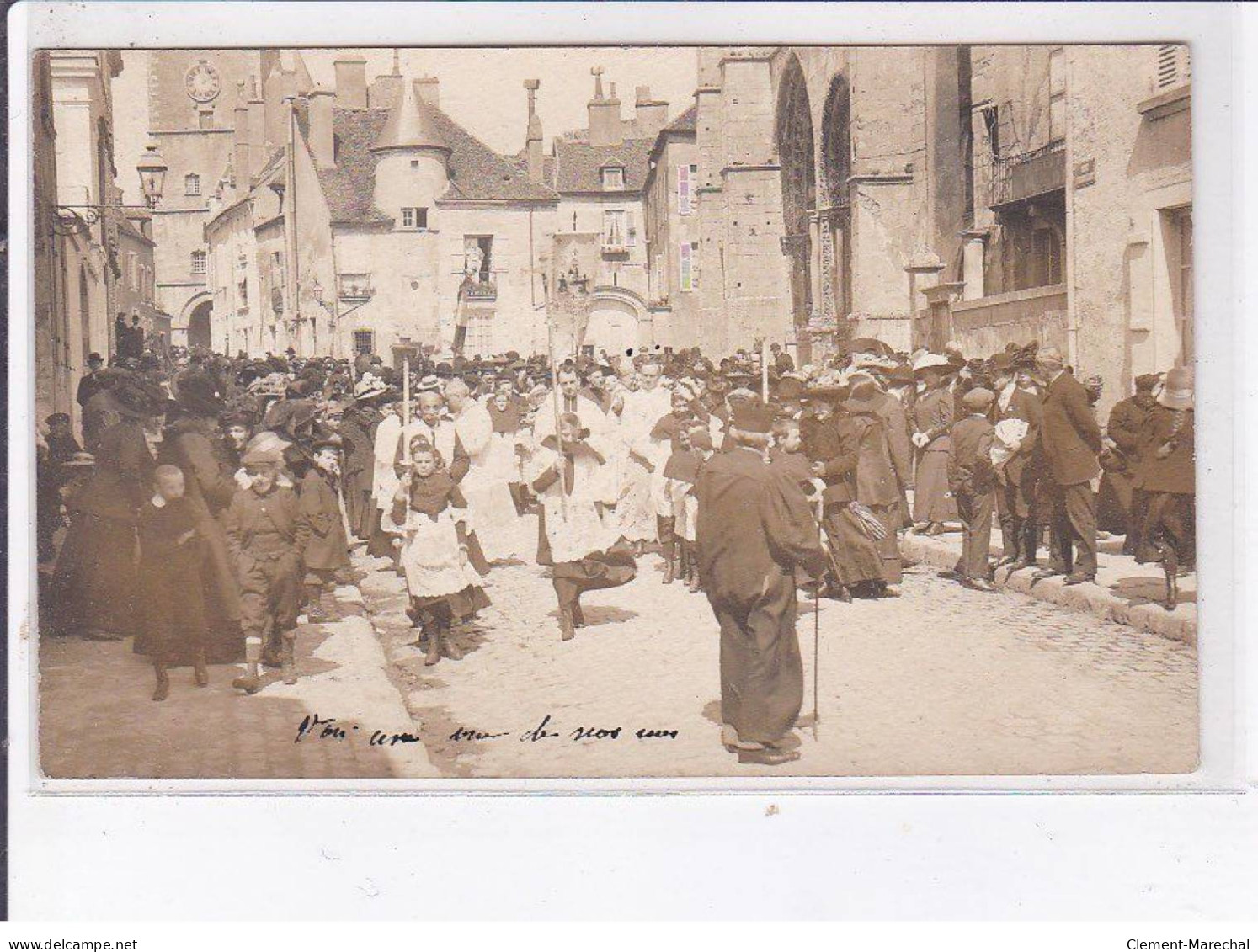 AVALLON: Procession - Très Bon état - Avallon