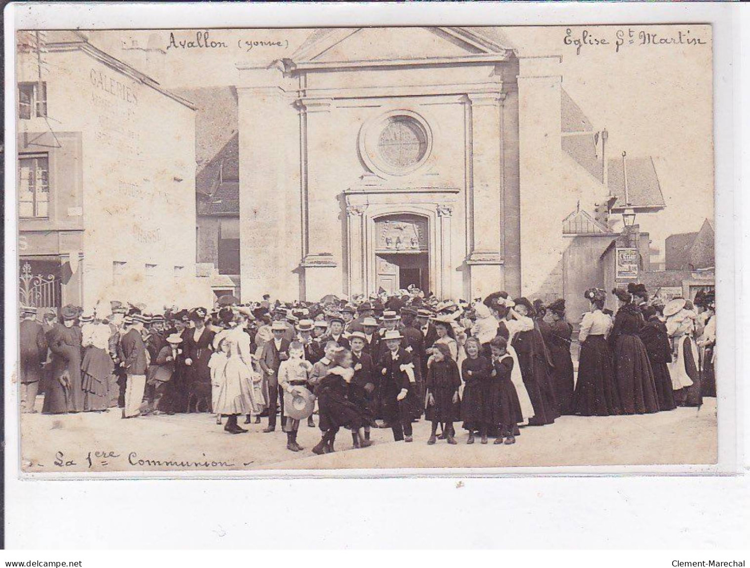 AVALLON: La 1er Communion - Très Bon état - Avallon