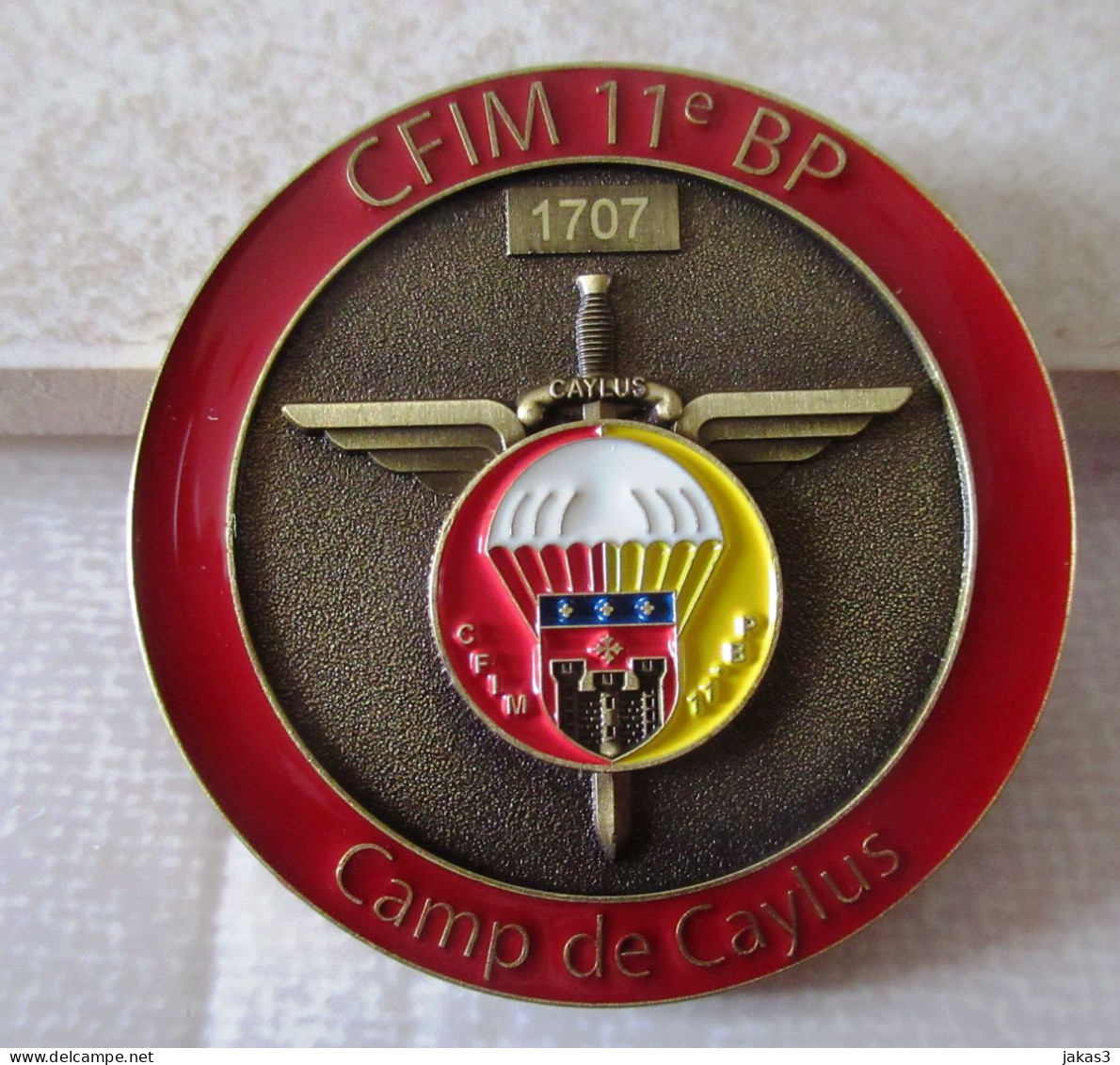 INSIGNE ARMEE DE TERRE ." COINS "- CENTRE DE FORMATION MILITAIRE DE CAYLUS - CCH CHARRENTON - NUMÉRO :   N°  1707 - NEUF - Esercito