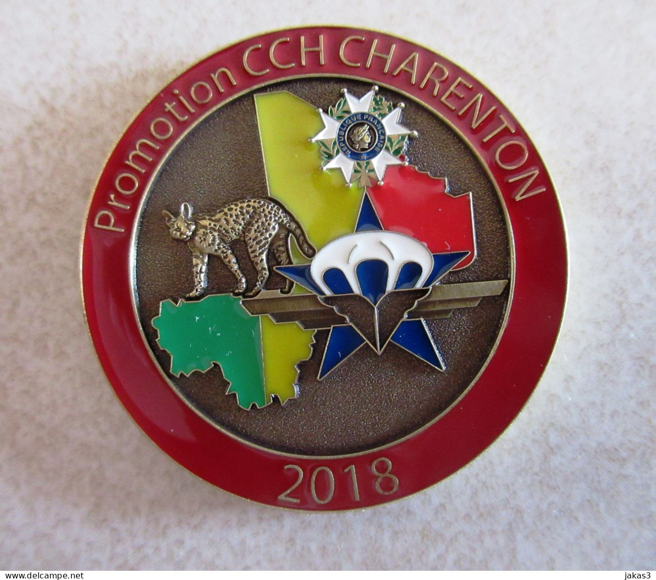 INSIGNE ARMEE DE TERRE ." COINS "- CENTRE DE FORMATION MILITAIRE DE CAYLUS - CCH CHARRENTON - NUMÉRO :   N°  1707 - NEUF - Esercito