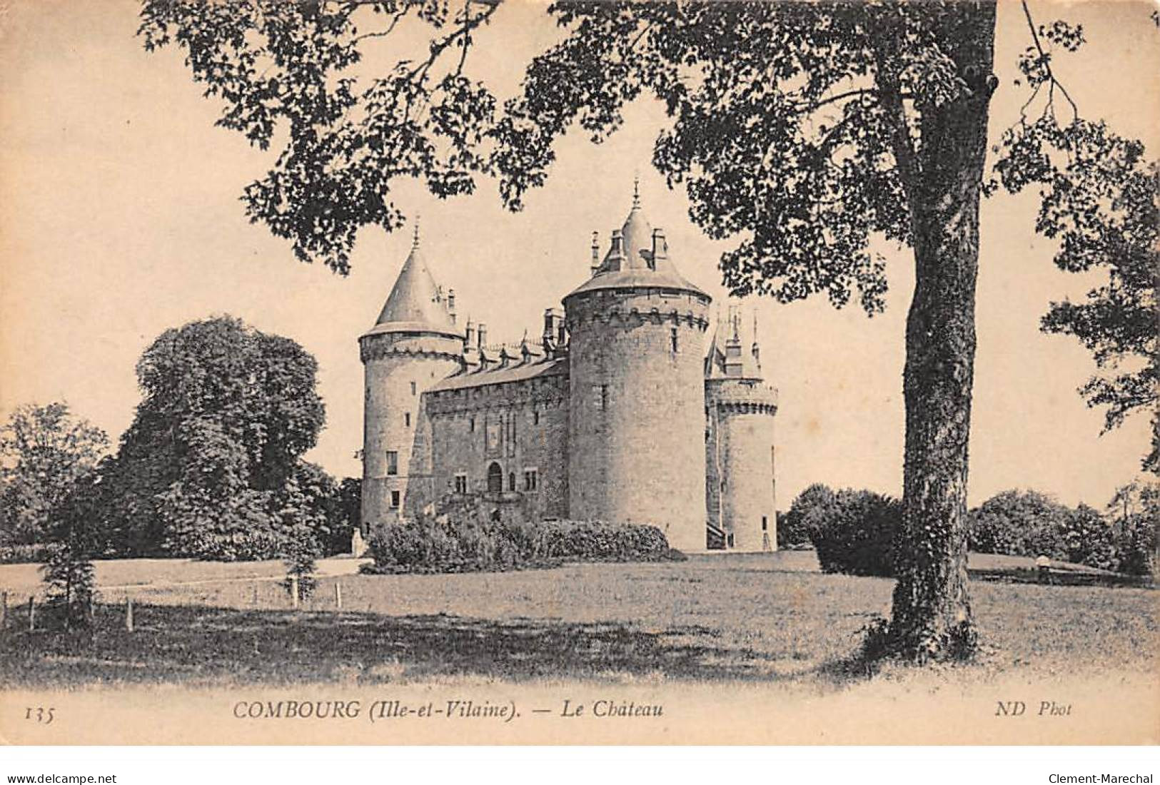 COMBOURG - Le Château - Très Bon état - Combourg