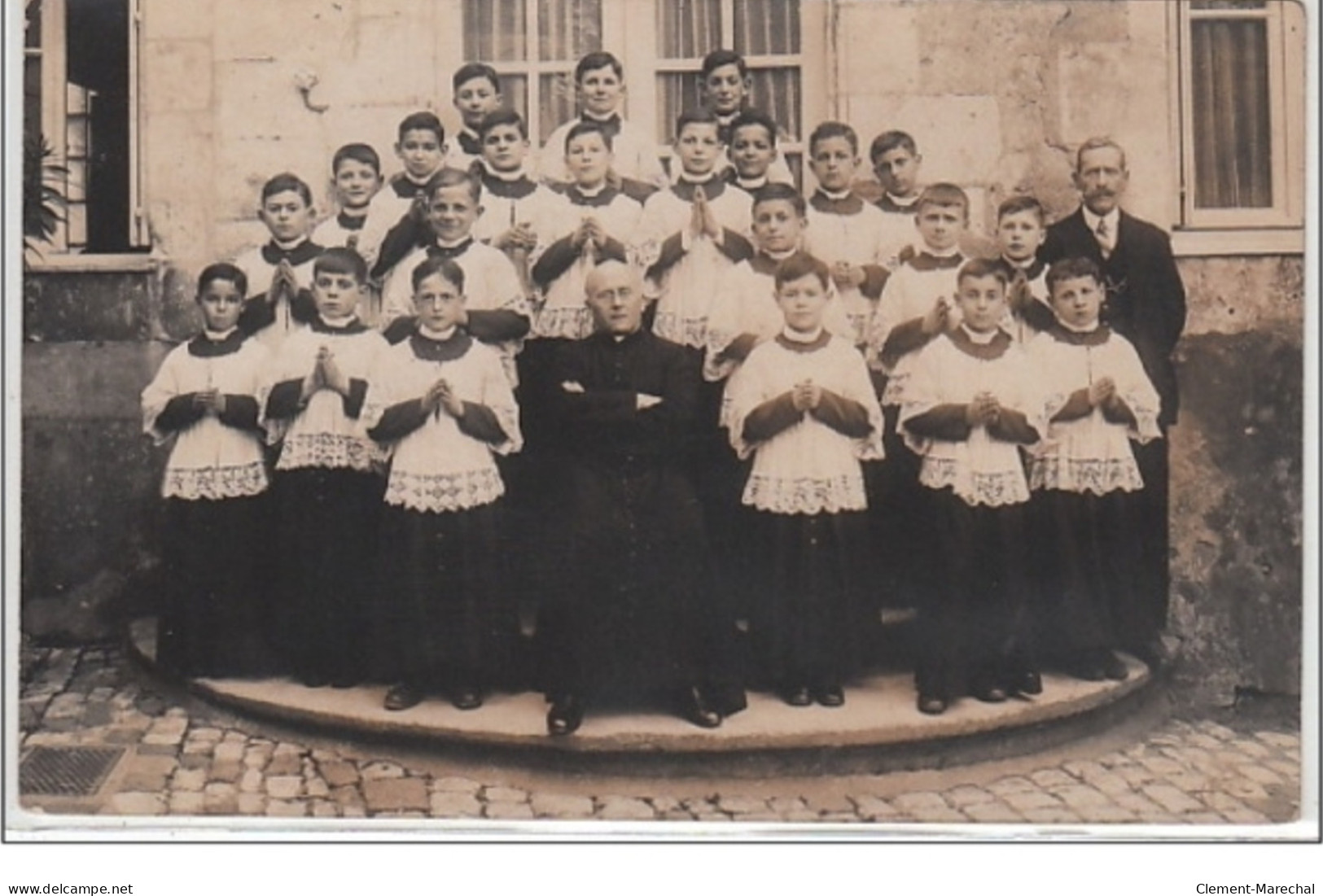 TOURS : Lot De 2 Cartes Photo D'enfants Rue Monceau Avec Le Curé - Très Bon état  (légères Marques D'album) - Other & Unclassified