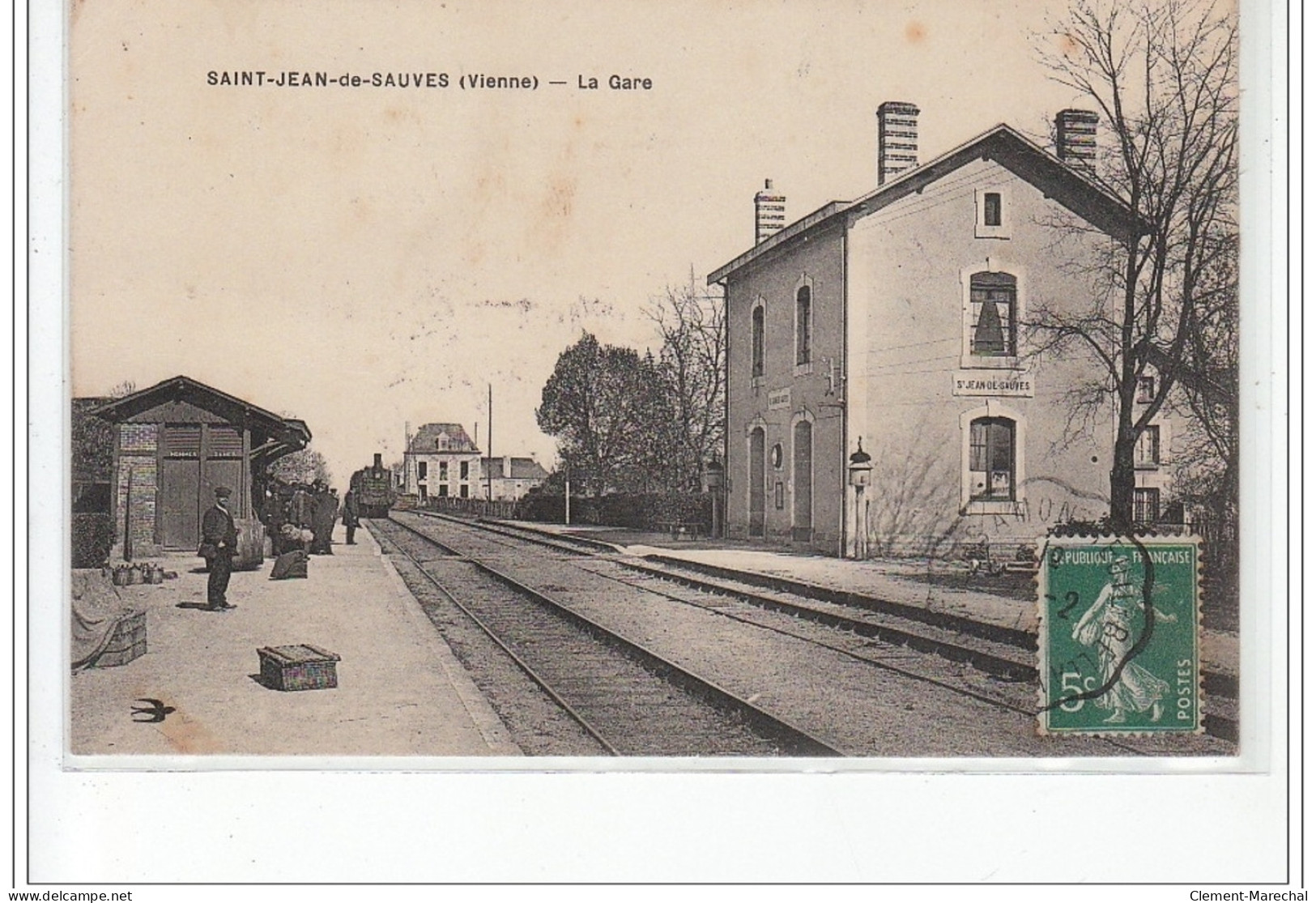 SAINT JEAN DE SAUVES : La Gare  - Très Bon état - Autres & Non Classés