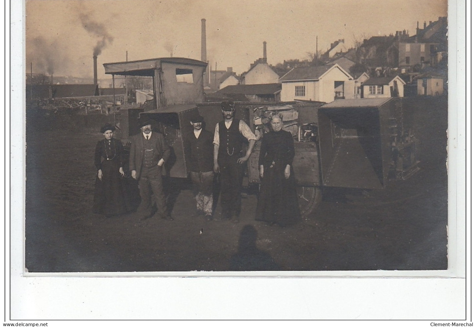 LE CREUSOT : Carte Photo D'un Engin Et De Son Personnel - Très Bon état - Le Creusot