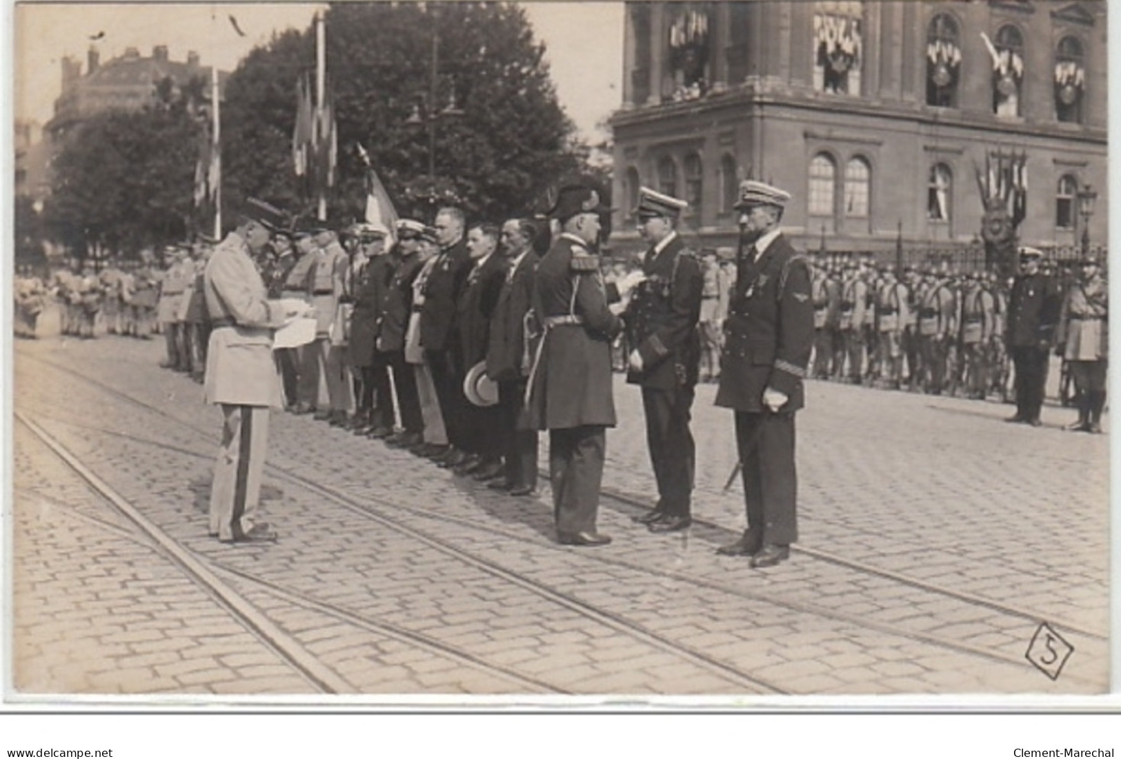 LE HAVRE : défilé militaire (lot de 11 cartes postales) - très bon état