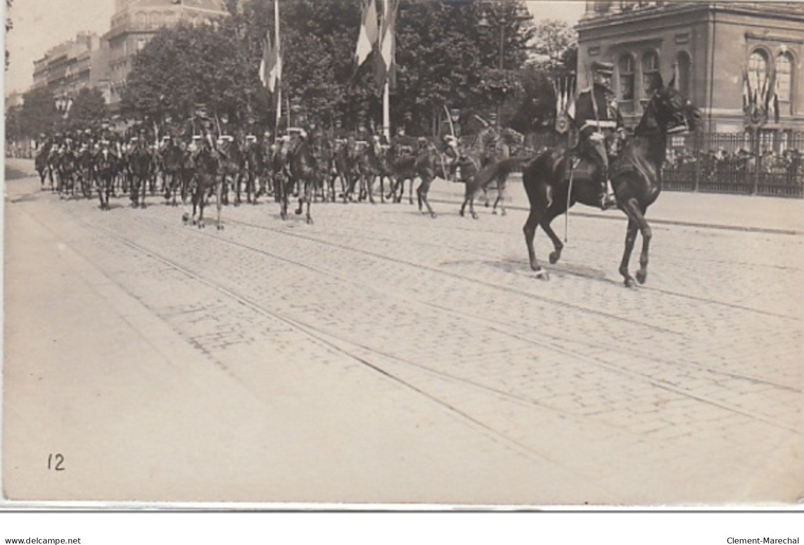 LE HAVRE : défilé militaire (lot de 11 cartes postales) - très bon état