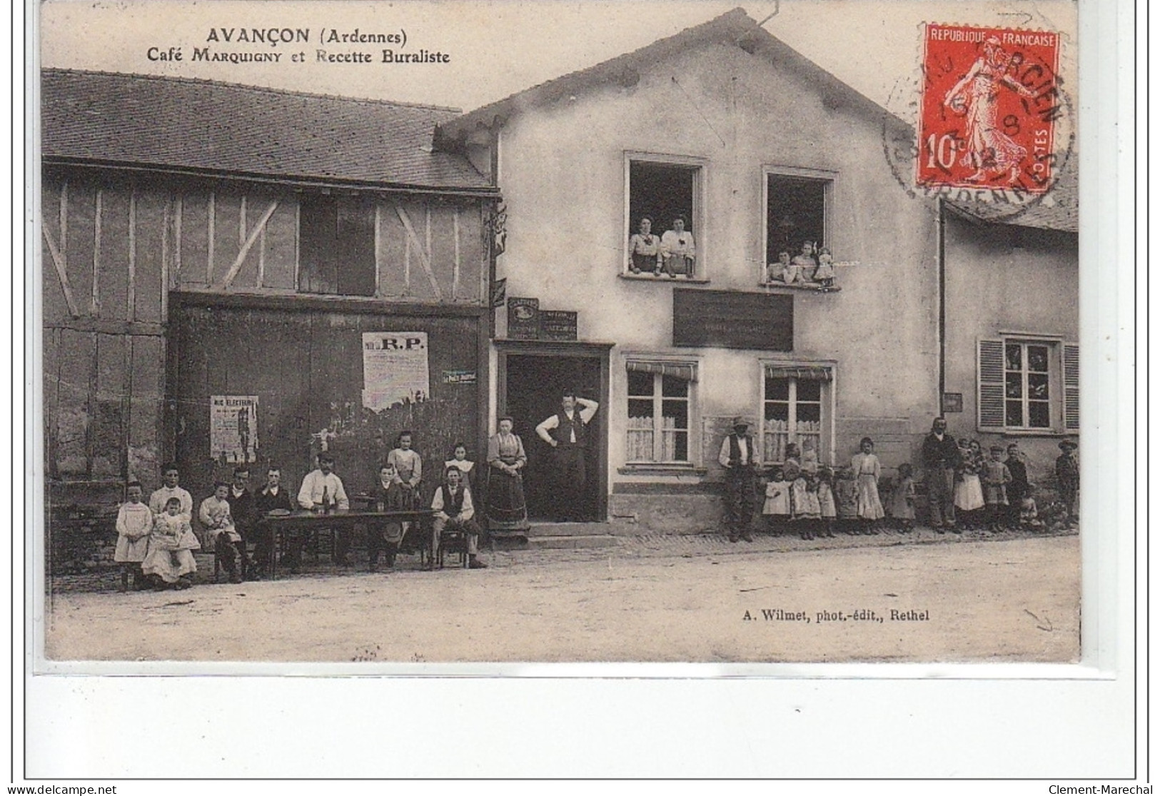 AVANCON : Café Marquigny Et Recette Buraliste (légende Différente) - Bon état (un Petit Pli D'angle) - Sonstige & Ohne Zuordnung