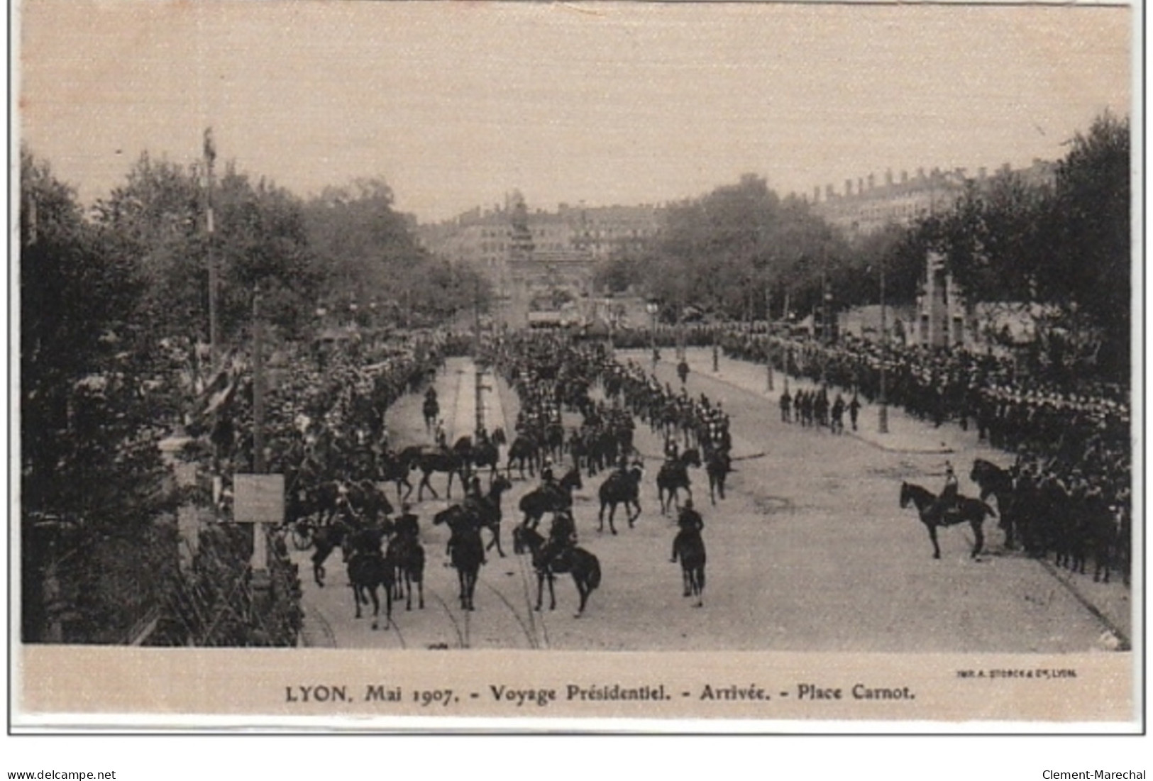 LYON : mai 1907 - voyage présidentiel (Lot de 18 cartes postales anciennes sur soie) - très bon état