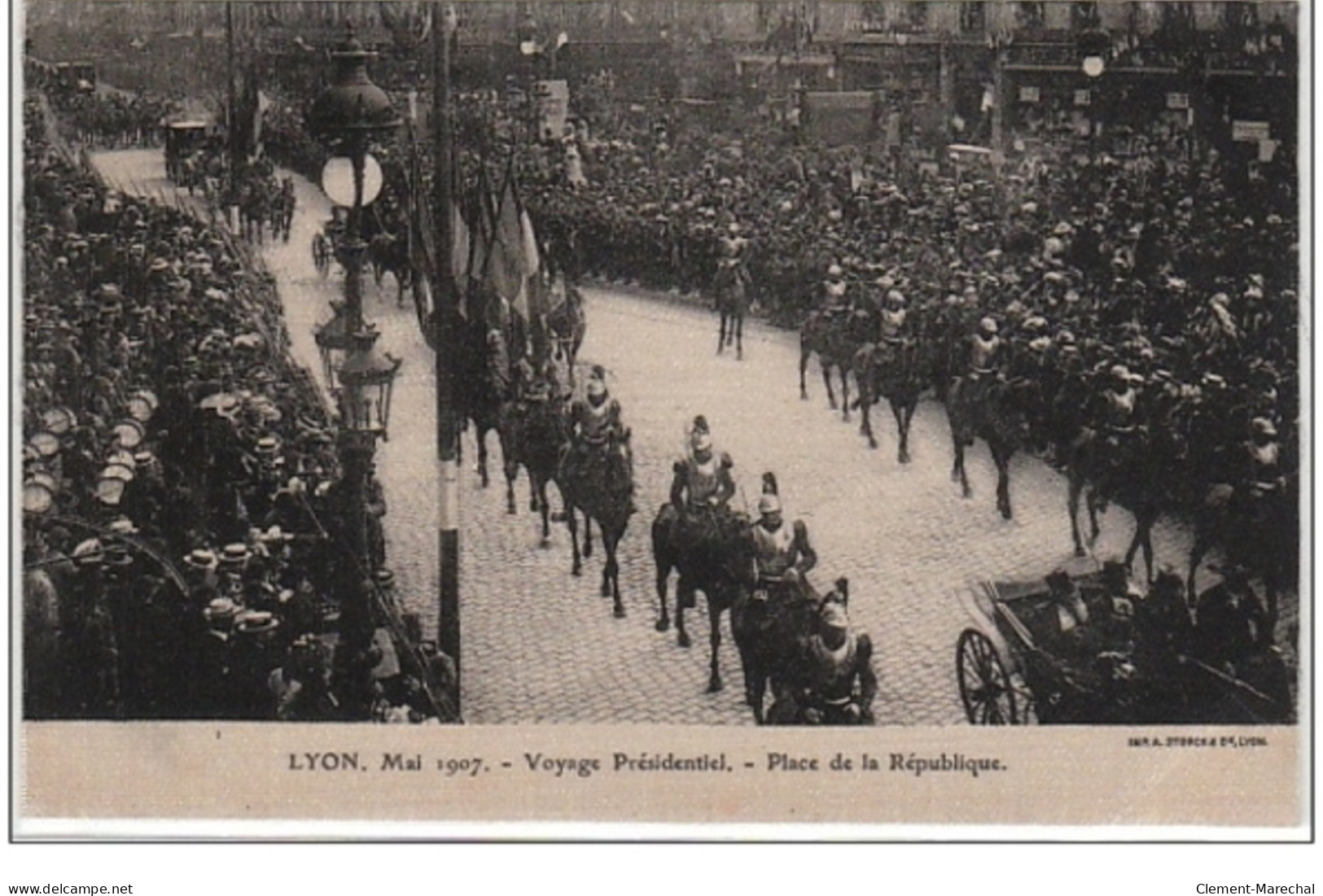 LYON : mai 1907 - voyage présidentiel (Lot de 18 cartes postales anciennes sur soie) - très bon état