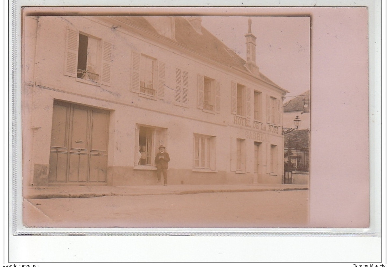 ANET : Carte Photo De L'hôtel De La Rose - Bon état (un Coin Légèrement Plié) - Autres & Non Classés