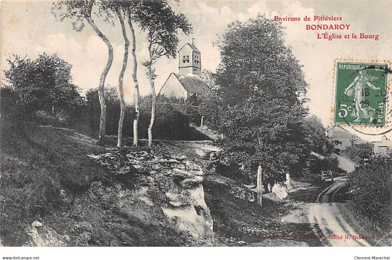 BONDAROY - L'Eglise Et Le Bourg - Très Bon état - Autres & Non Classés