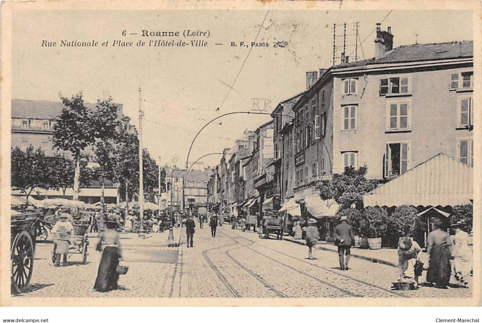 ROANNE - Rue Nationale Et Place De L'Hôtel De Ville - Très Bon état - Roanne