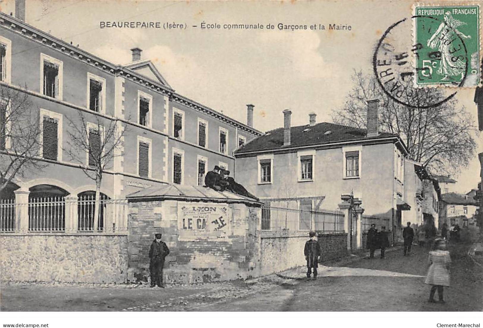 BEAUREPAIRE - Ecole Communale De Garçons Et La Mairie - Très Bon état - Beaurepaire