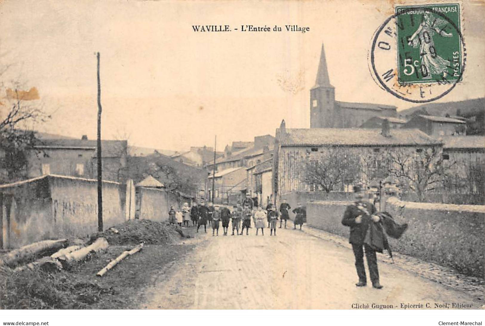 WAVILLE - L'Entrée Du Village - Très Bon état - Other & Unclassified