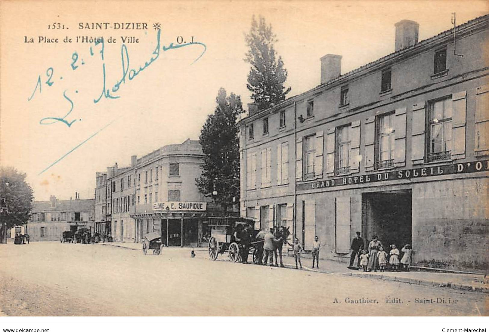 SAINT DIZIER - La Place De L'Hôtel De Ville - Très Bon état - Saint Dizier