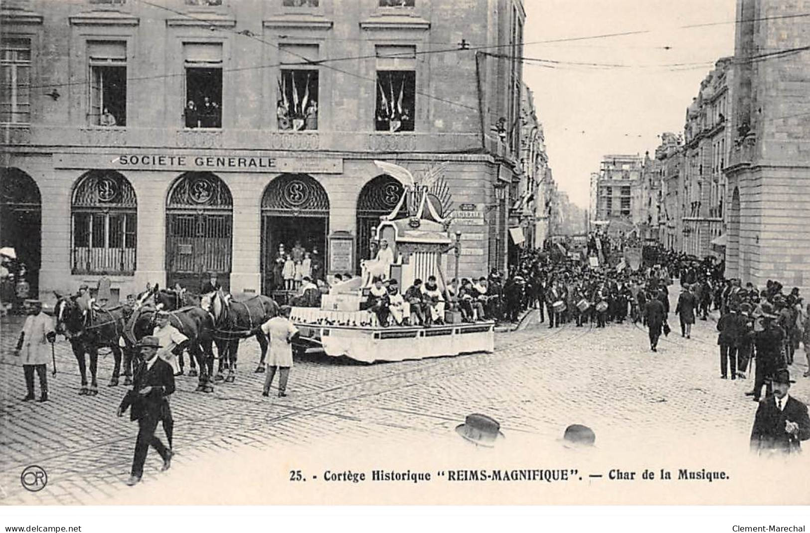 Cortège Historique " REIMS MAGNIFIQUE " - Char De La Musique - Très Bon état  - Reims