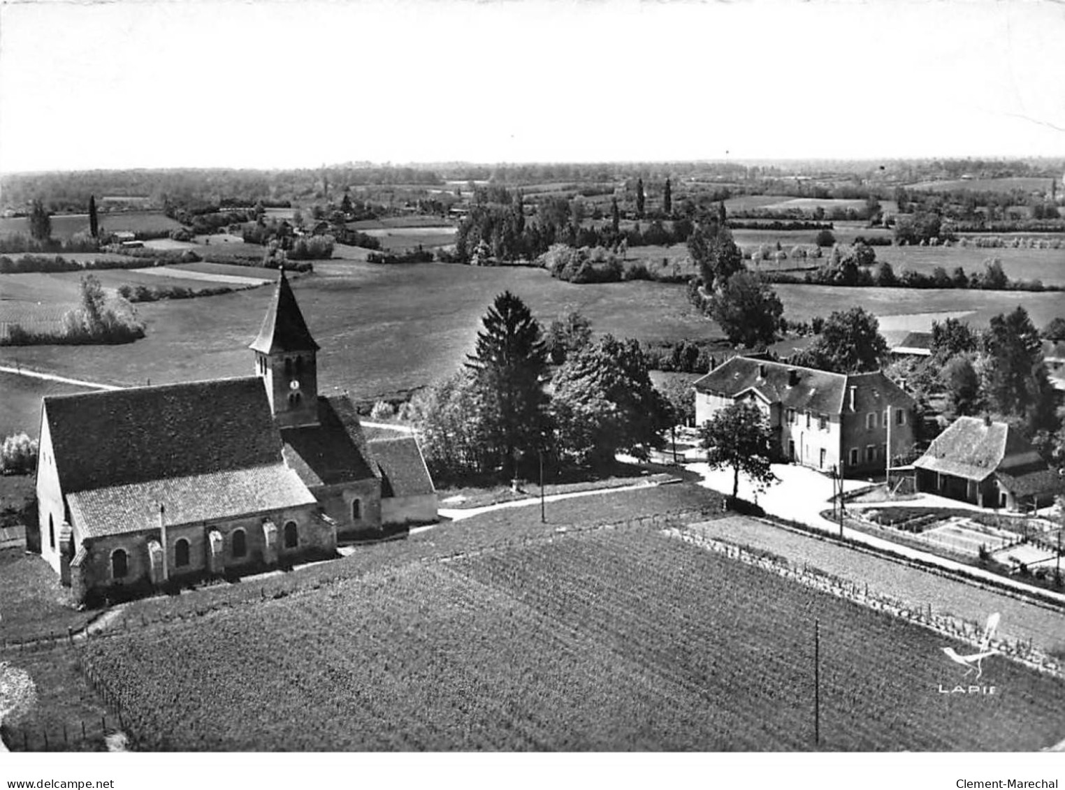 SAGY - Place De La Mairie Et Le Vieux Tilleul - état - Autres & Non Classés