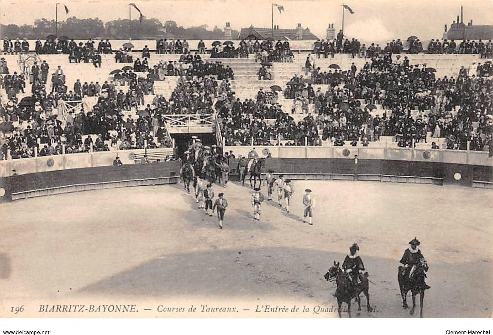 BIARRITZ - BAYONNE - Courses De Taureaux - L'Entrée - Très Bon état - Biarritz