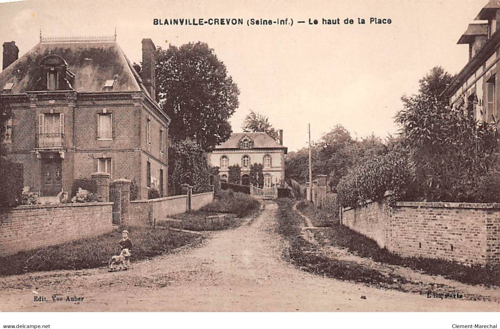 BLAINVILLE CREVON - Le Haut De La Place - Très Bon état - Other & Unclassified